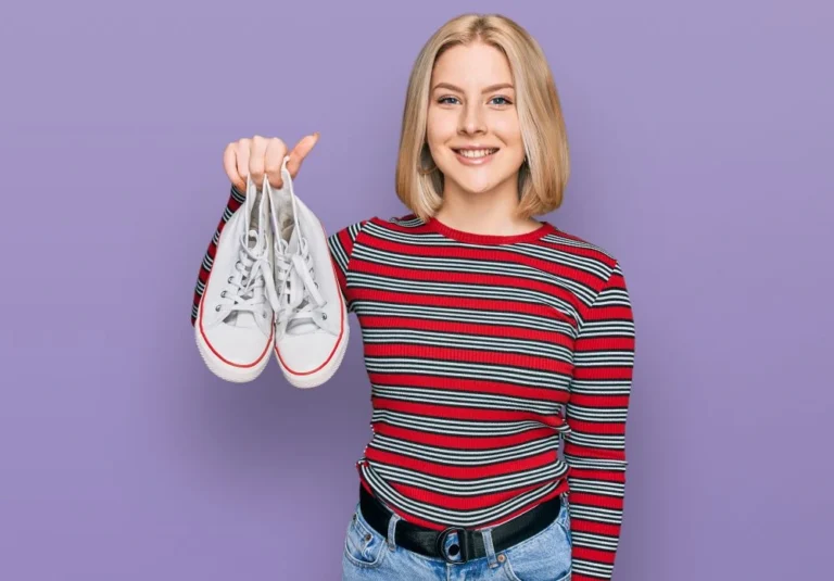 Sepatu Sneakers Wanita